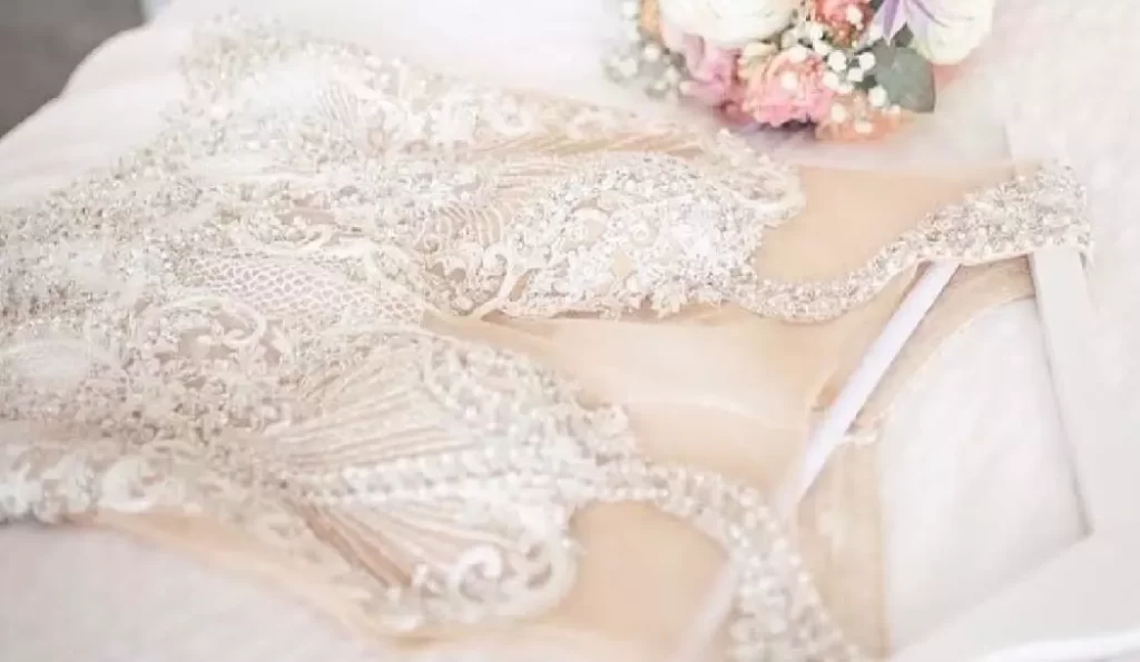 راهنمای خرید آنلاین لباس عروس : 7 نکته که باید بدانید 